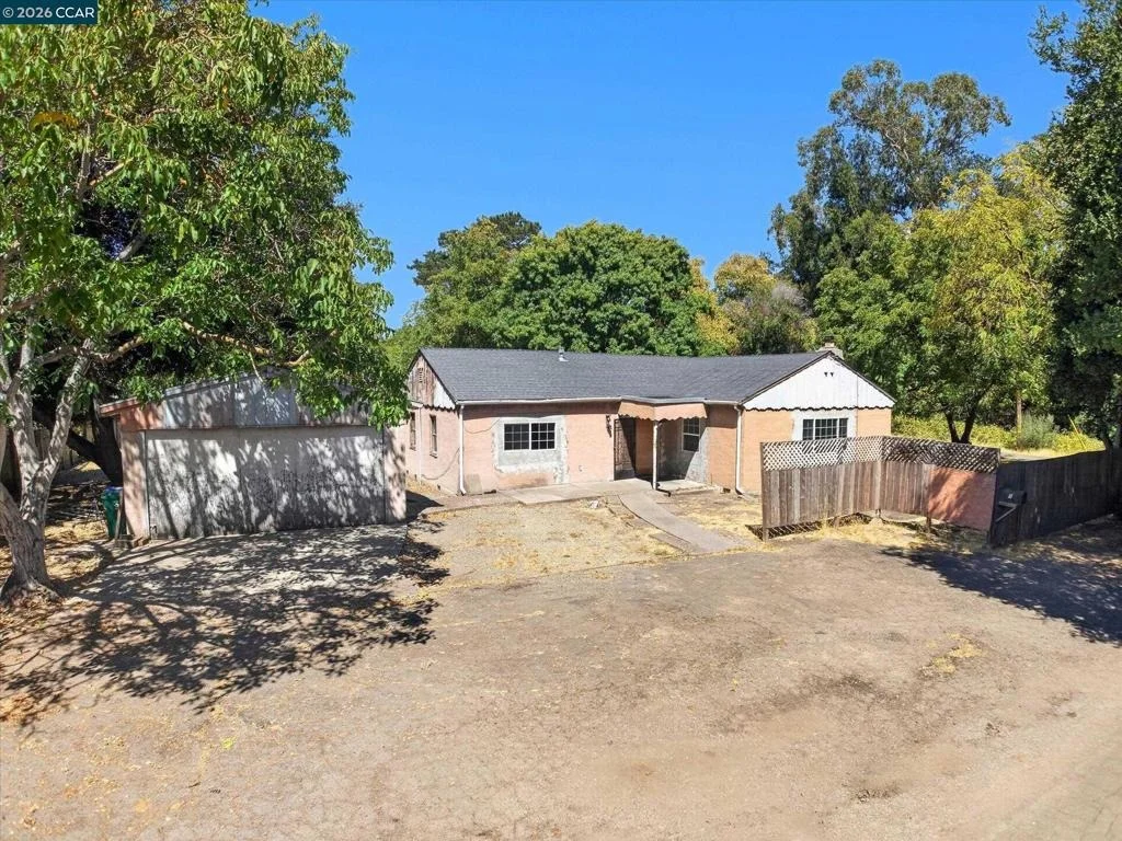 Photo of 31 Laurel Ln.
