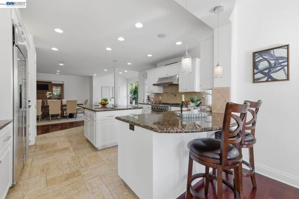 Photo of 48564 Avalon Heights Ter