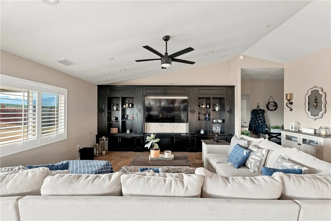 Photo of 10215 Nielson