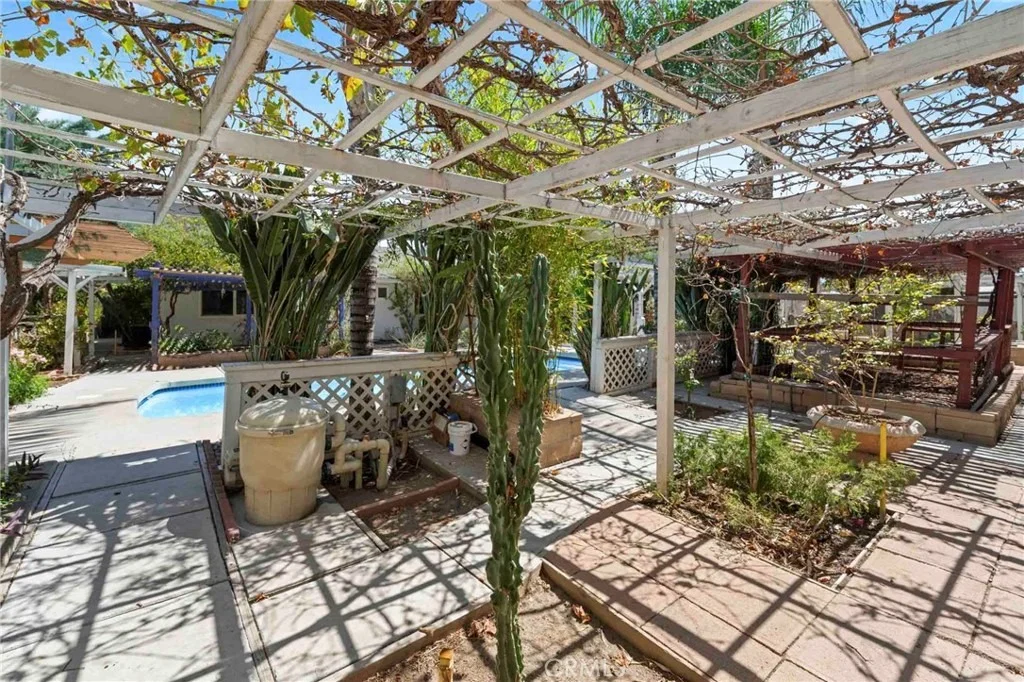 Photo of 28659 Snead Drive