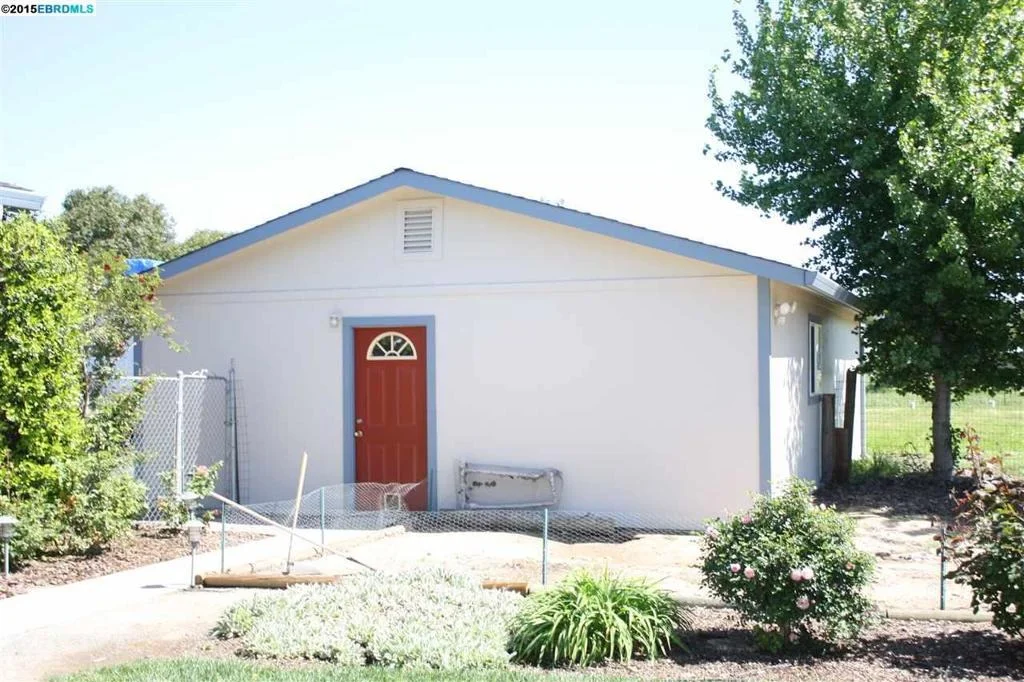 Photo of 145 EAGLE LN