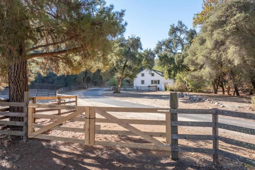 Photo of 38652 Tassajara Road