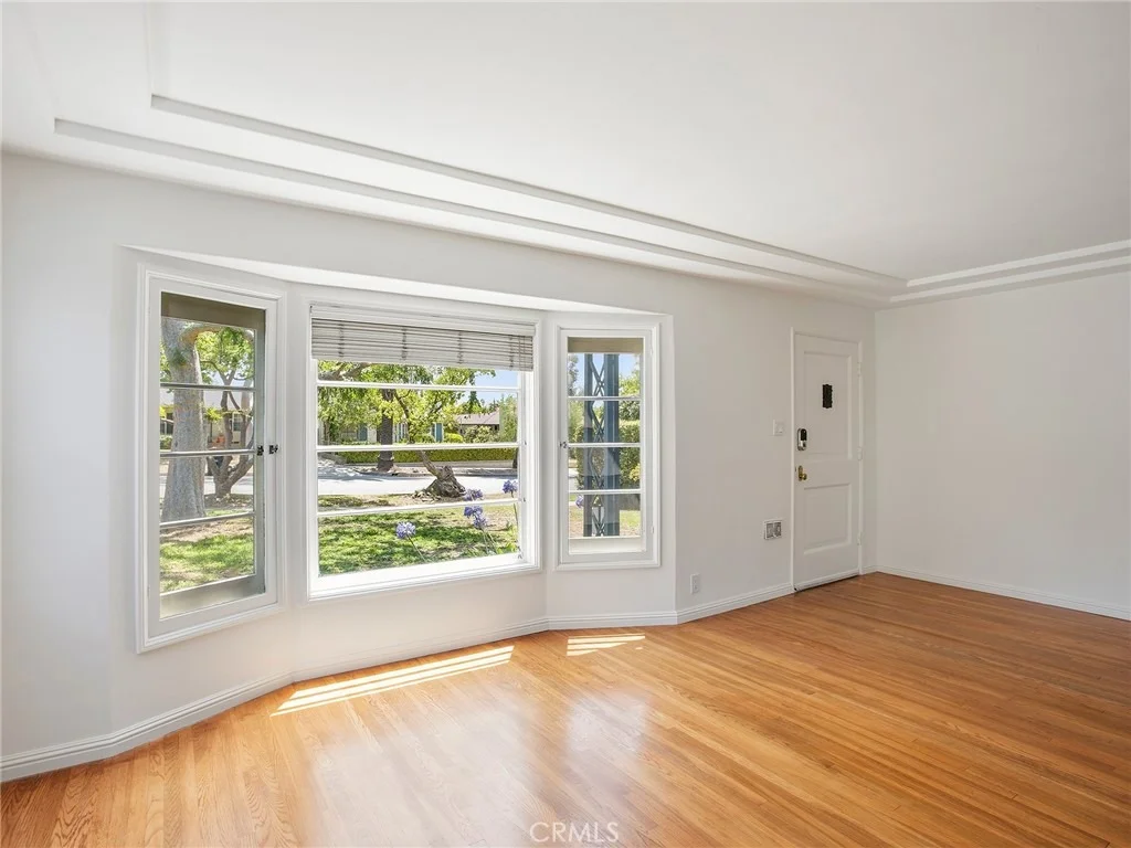 Photo of 1727 N Hill Avenue