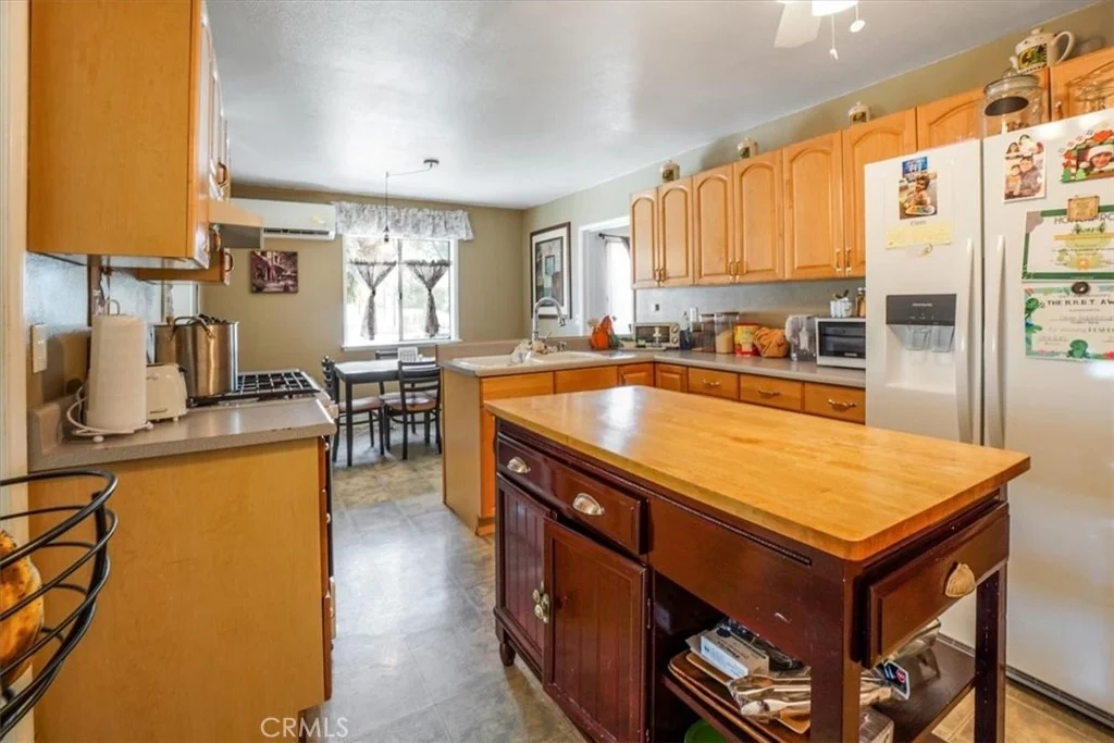 Photo of 17386 Sage Avenue