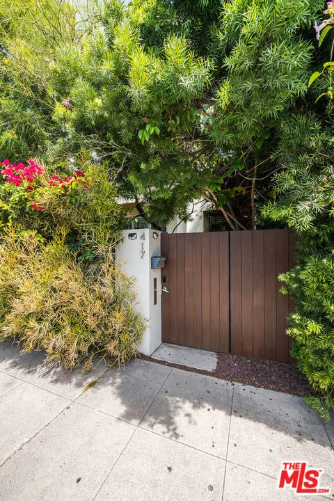 Photo of 417 Venice Way