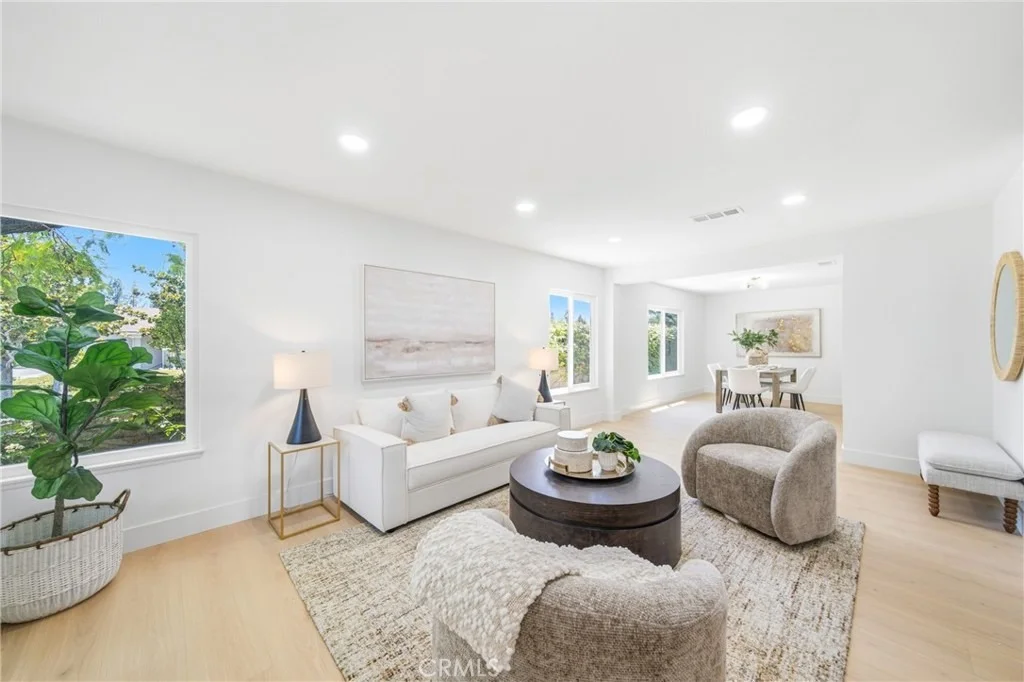 Photo of 137 S Thistle Road