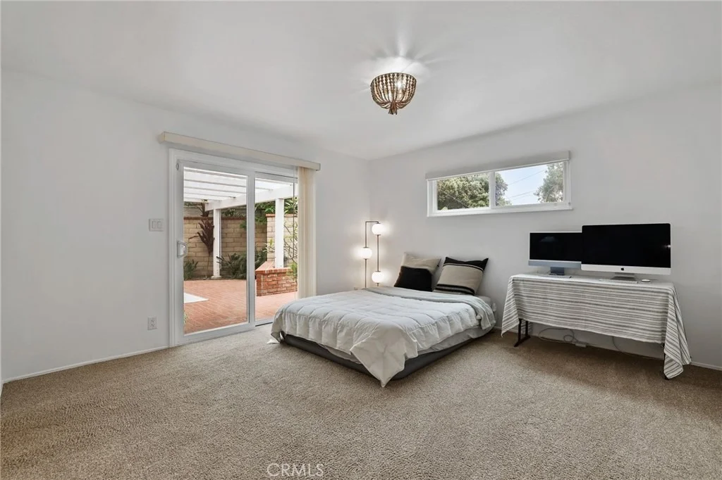 Photo of 2284 Redlands
