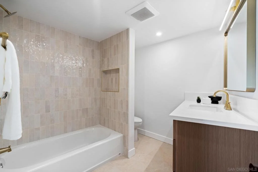Photo of 4242 Avenida Gregory