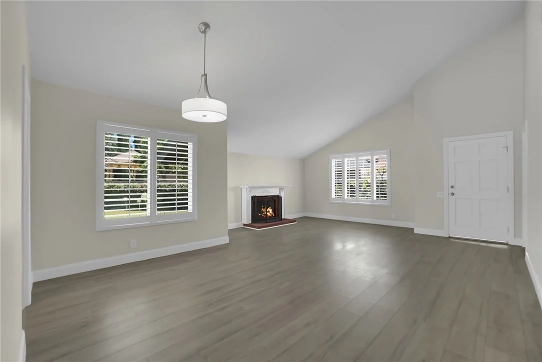 Photo of 438 Calle Alcazar