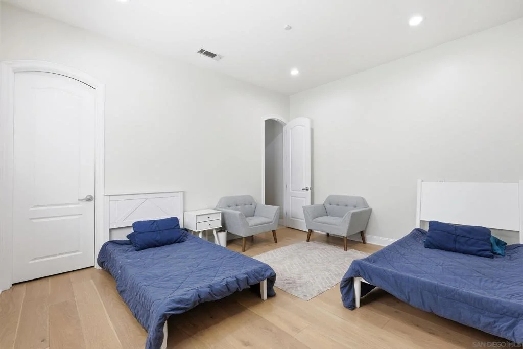 Photo of 43821 Shady Creek