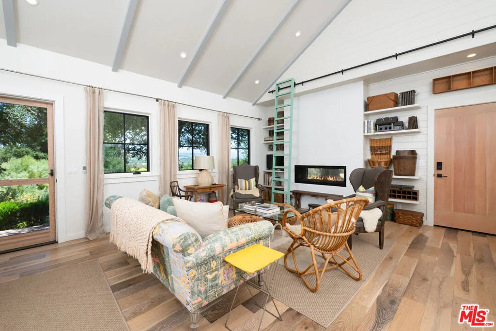 Photo of 8630 Santa Rosa Road