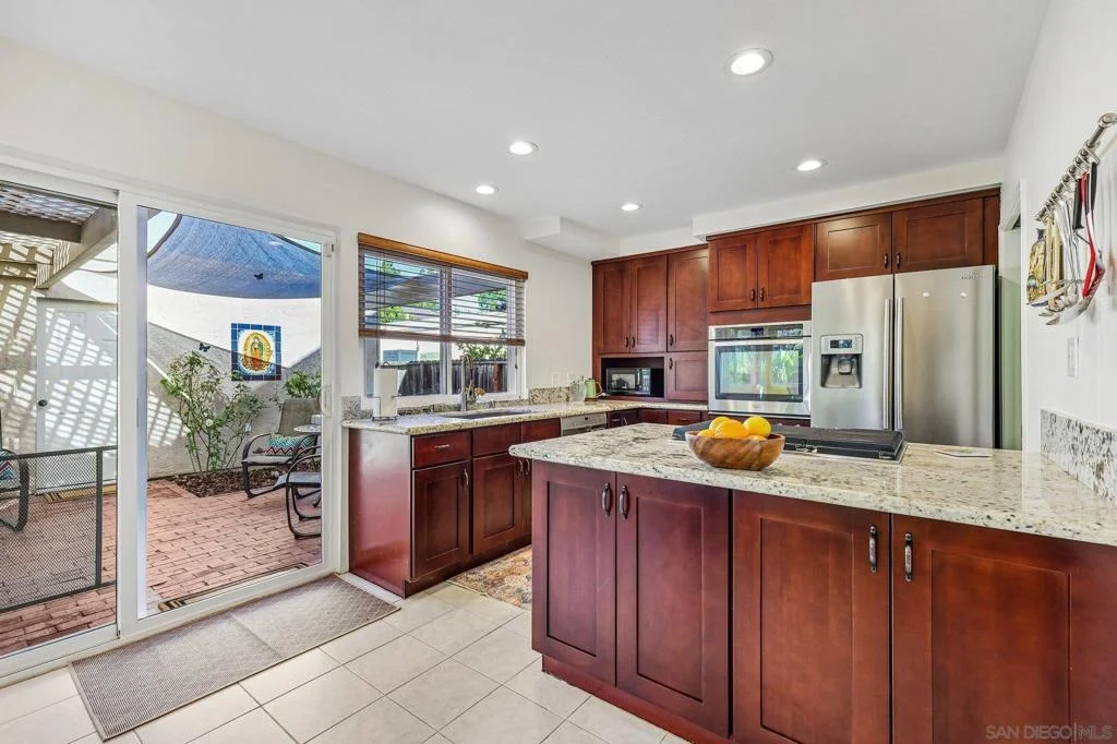 Photo of 10664 Escobar