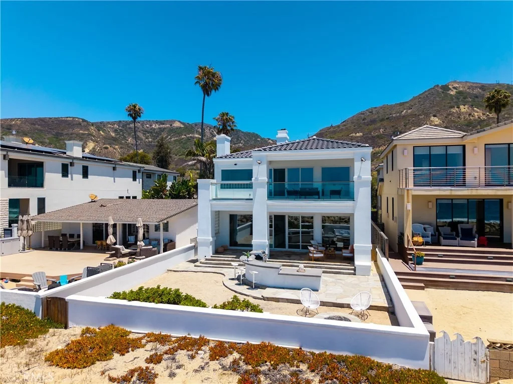 Photo of 5488 Rincon Beach Park