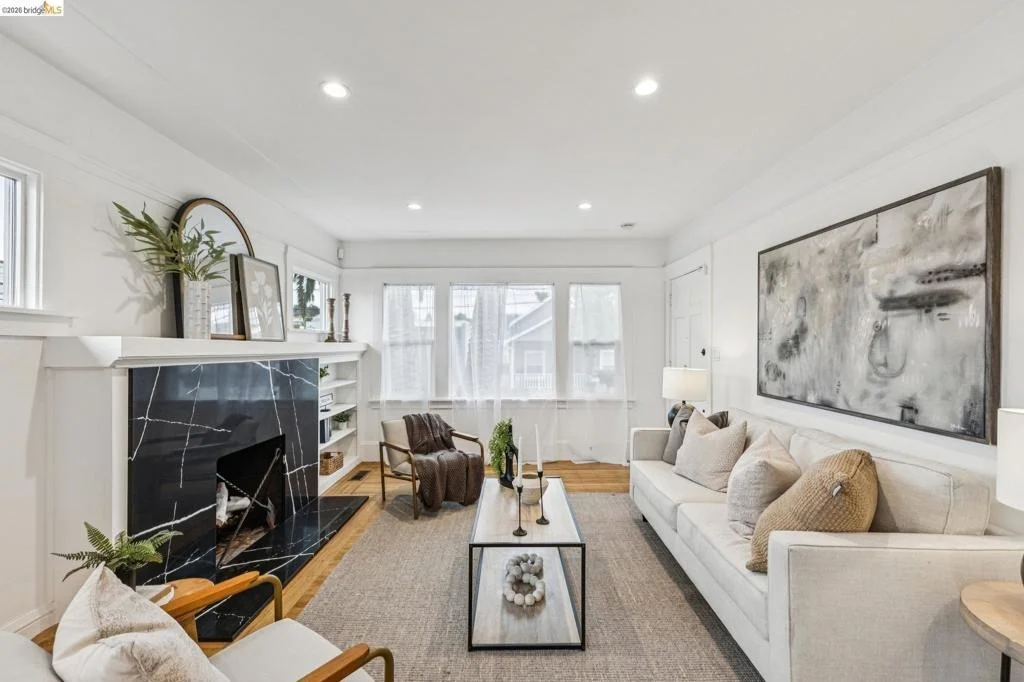 Photo of 3435 Dimond Ave