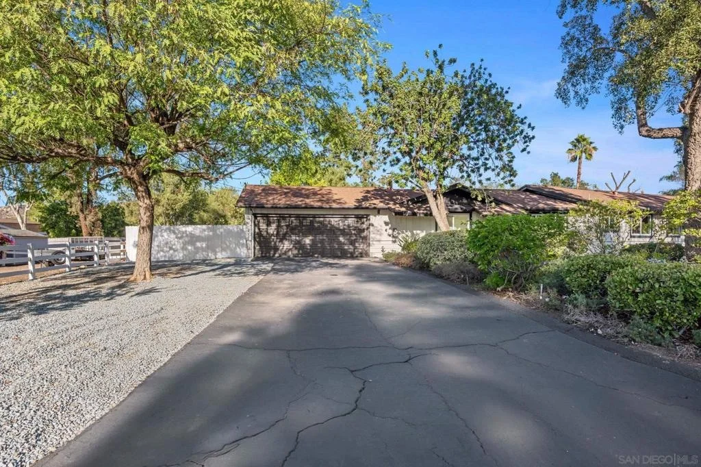 Photo of 2004 Shire Drive