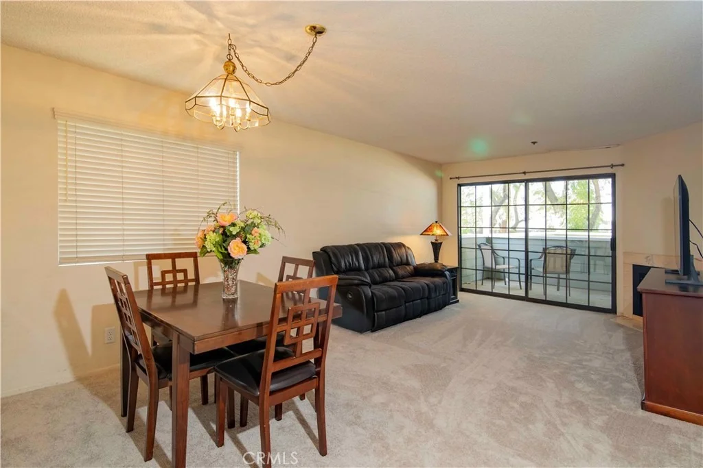 Photo of Unit 8 at 6545 Reseda Boulevard