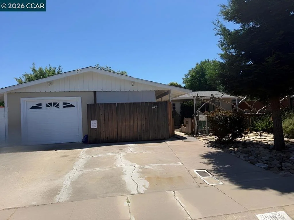 Photo of 3194 Esperanza Dr
