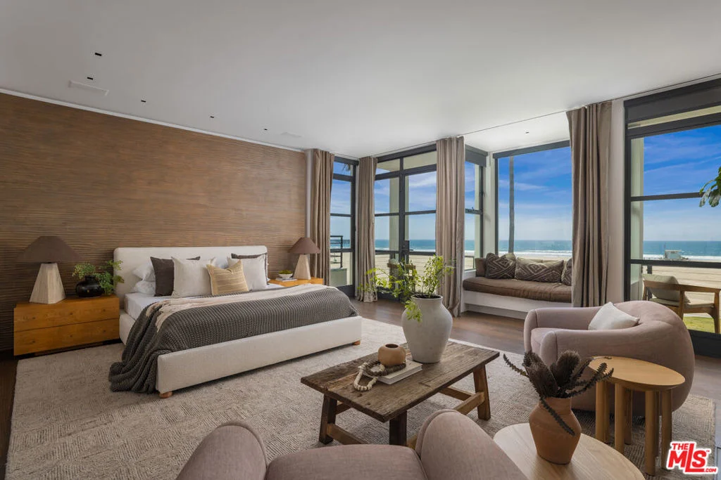 Photo of 2311 Ocean Front Walk