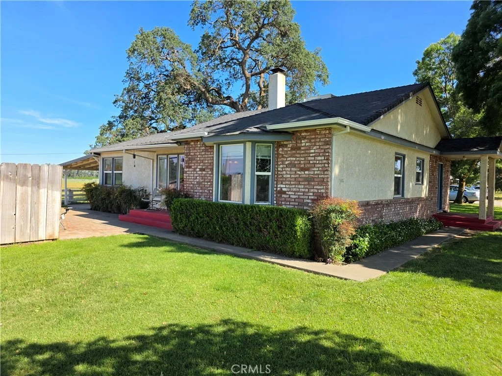 Photo of 23773 River Rd