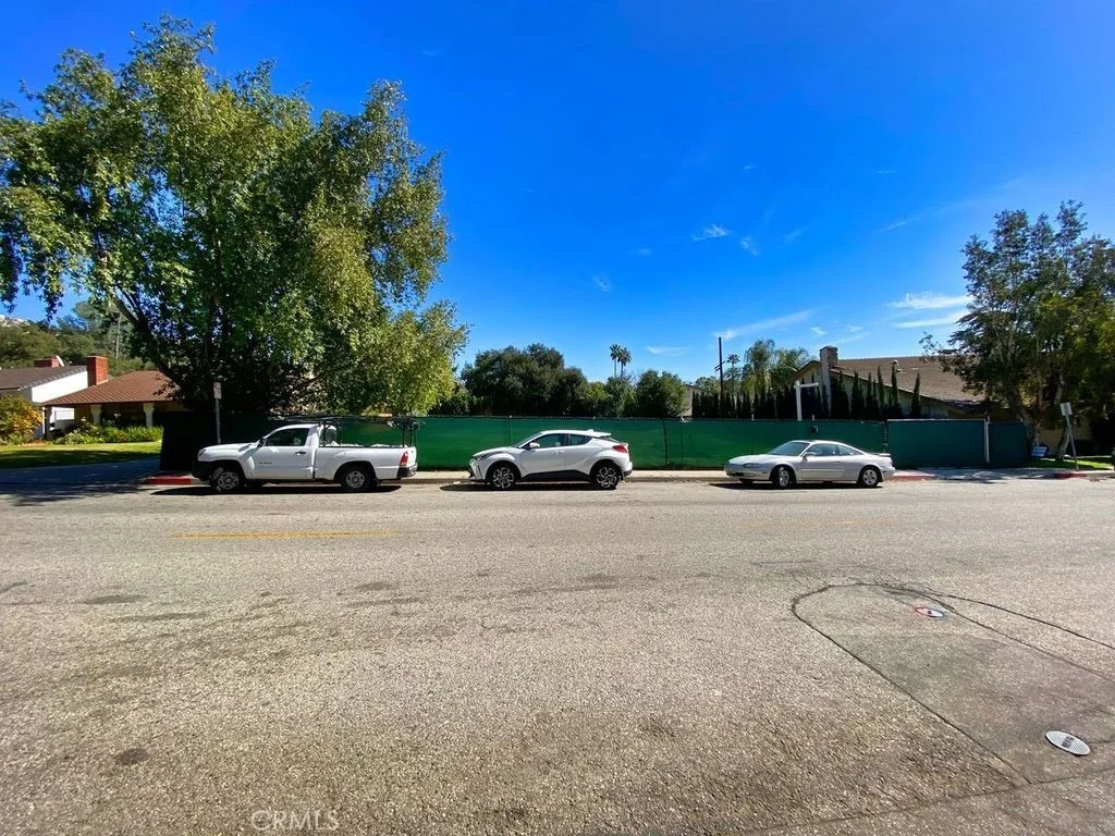 Photo of 1420 Valley View