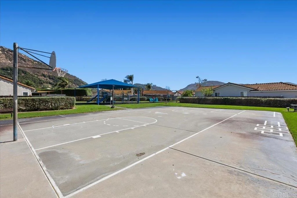 Photo of 4972 Lake Shore Court