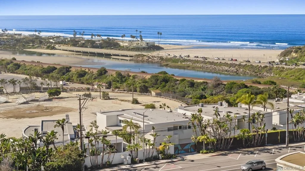 Photo of 121 Via De La Valle
