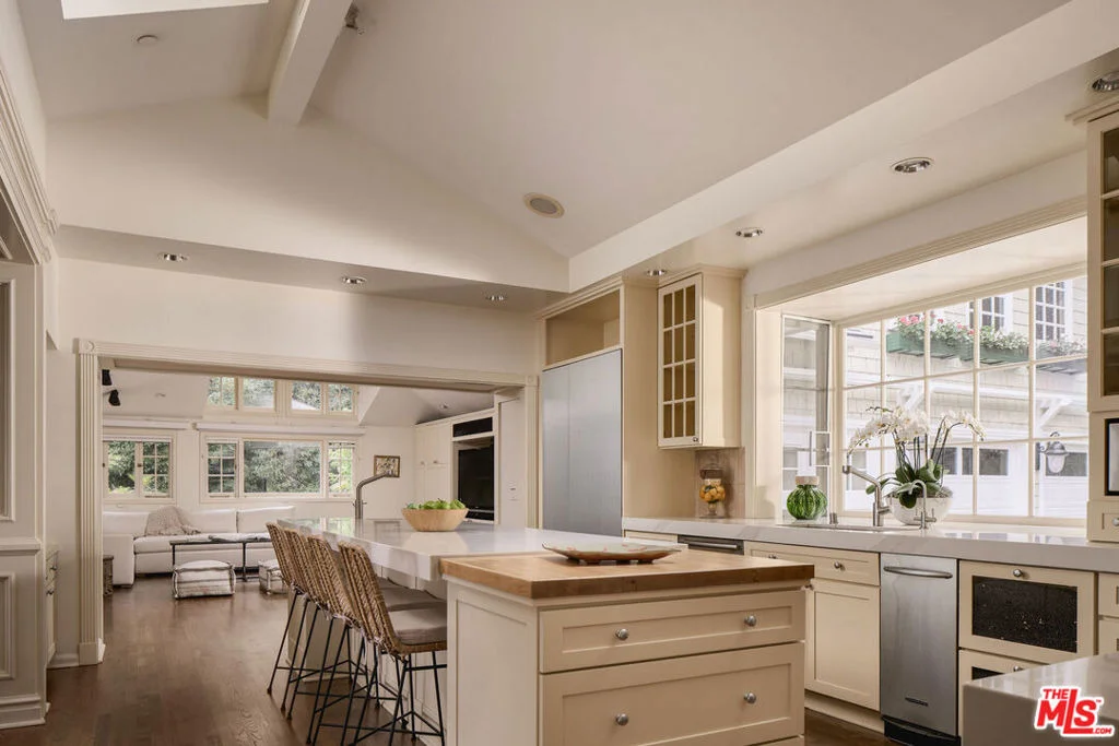 Photo of 663 Lilac Drive