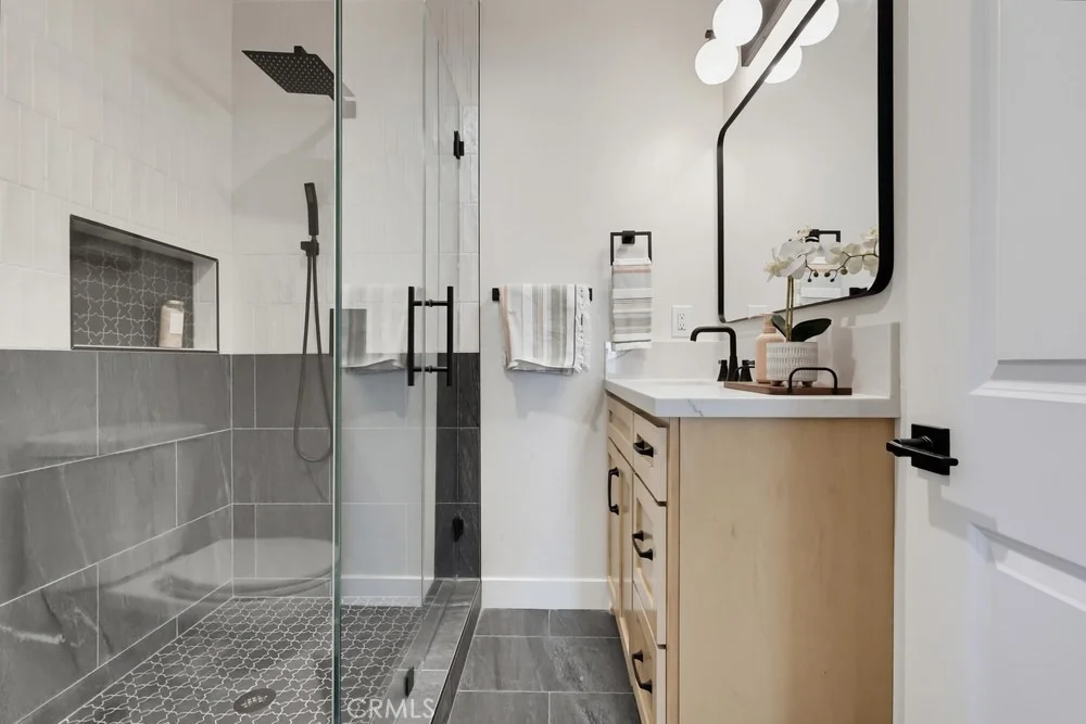 Photo of 5868 Myrtle