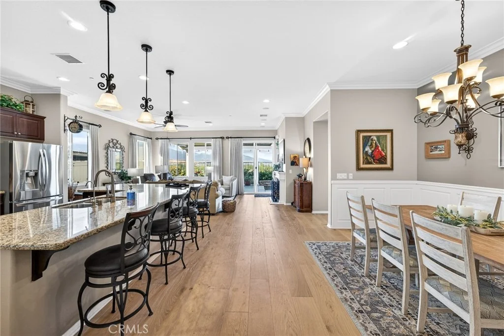 Photo of 370 Irvine