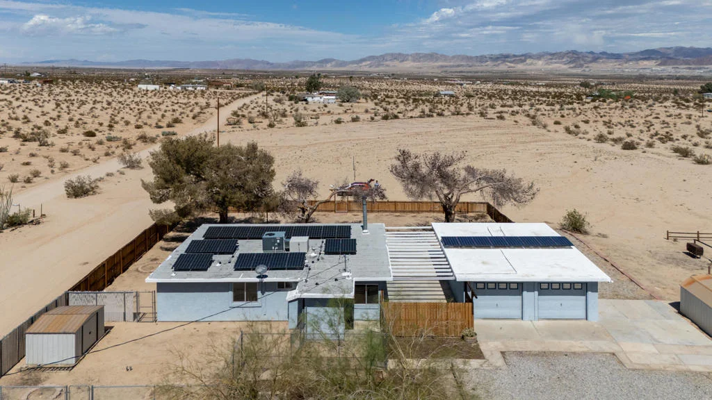 Photo of 3883 Hilltop Drive