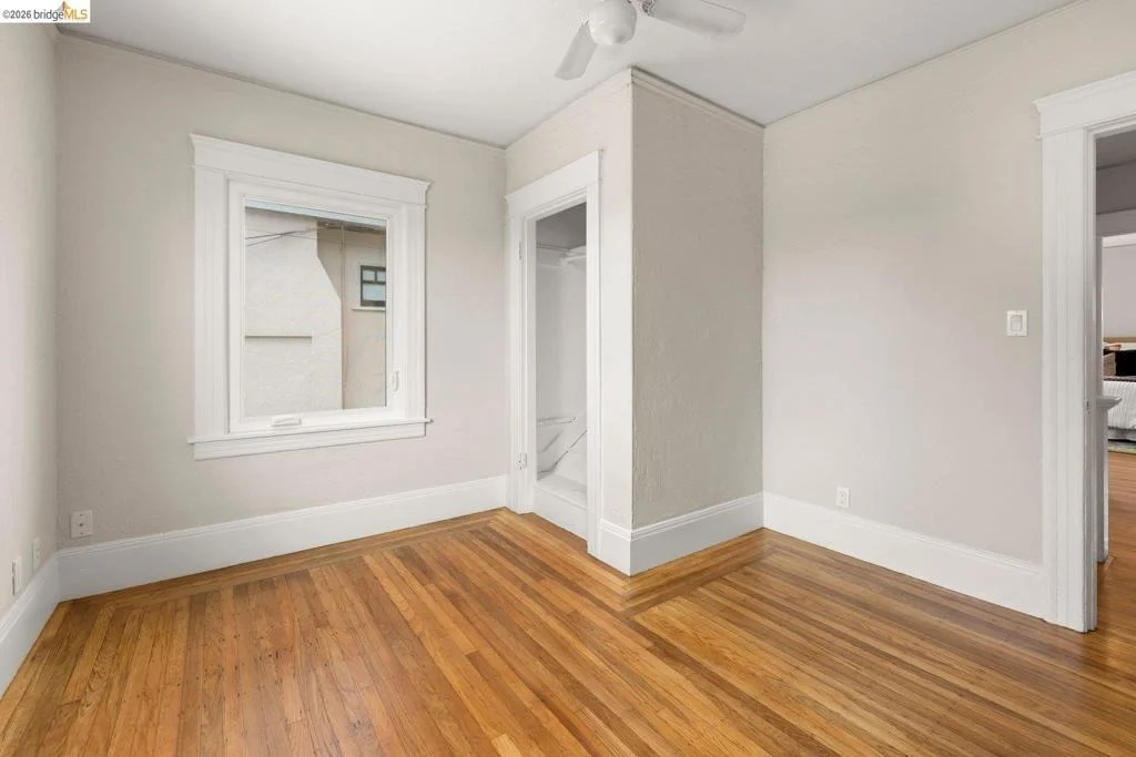 Photo of 2633 Regent St
