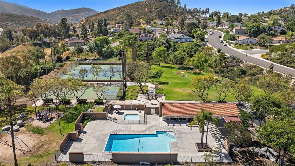 Photo of 2928 Highlands