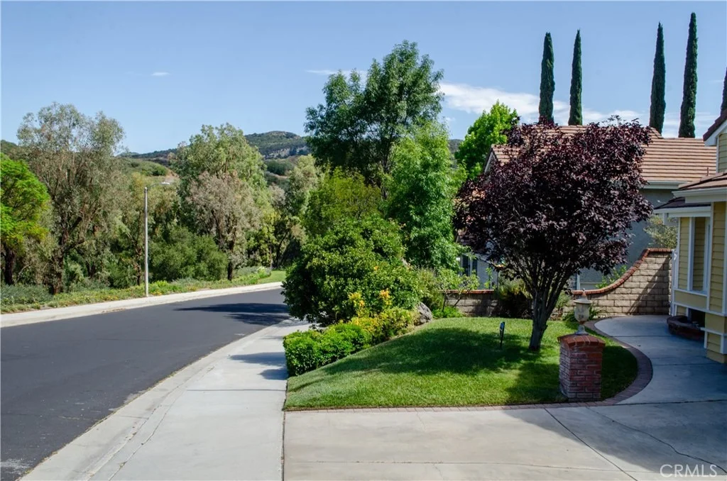 Photo of 24371 Crestview Drive