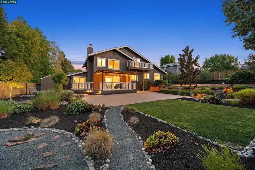 Photo of 1409 Stonehedge Dr