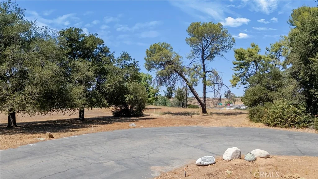 Photo of 60 Redwood