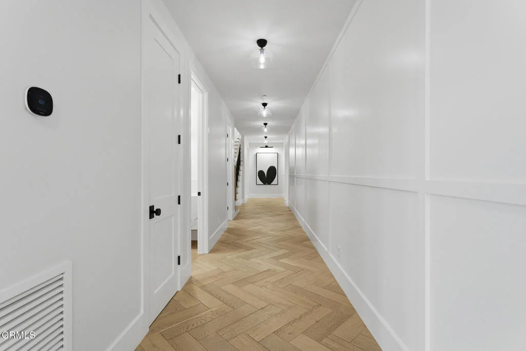 Photo of 550 Unique Lane