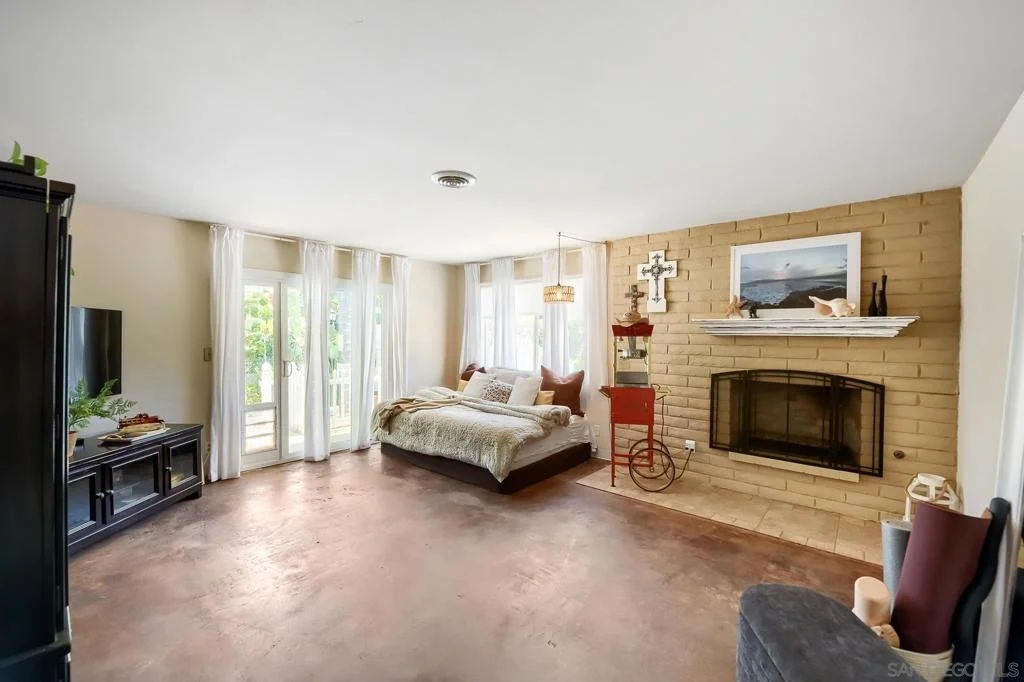 Photo of 4225 AVOCADO BLVD