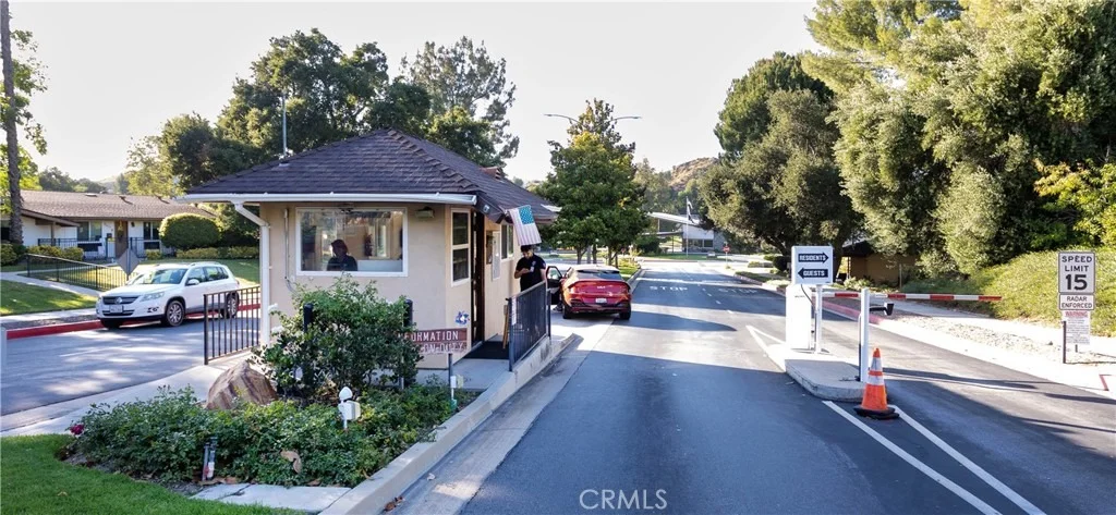 Photo of Unit E at 26344 Oak Plain