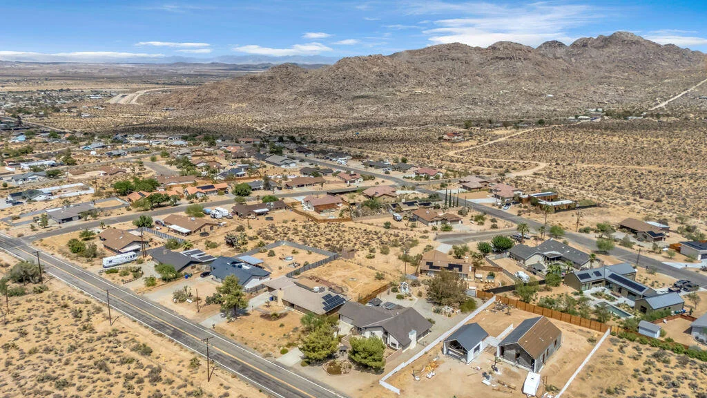 Photo of 7815 Sunset Road