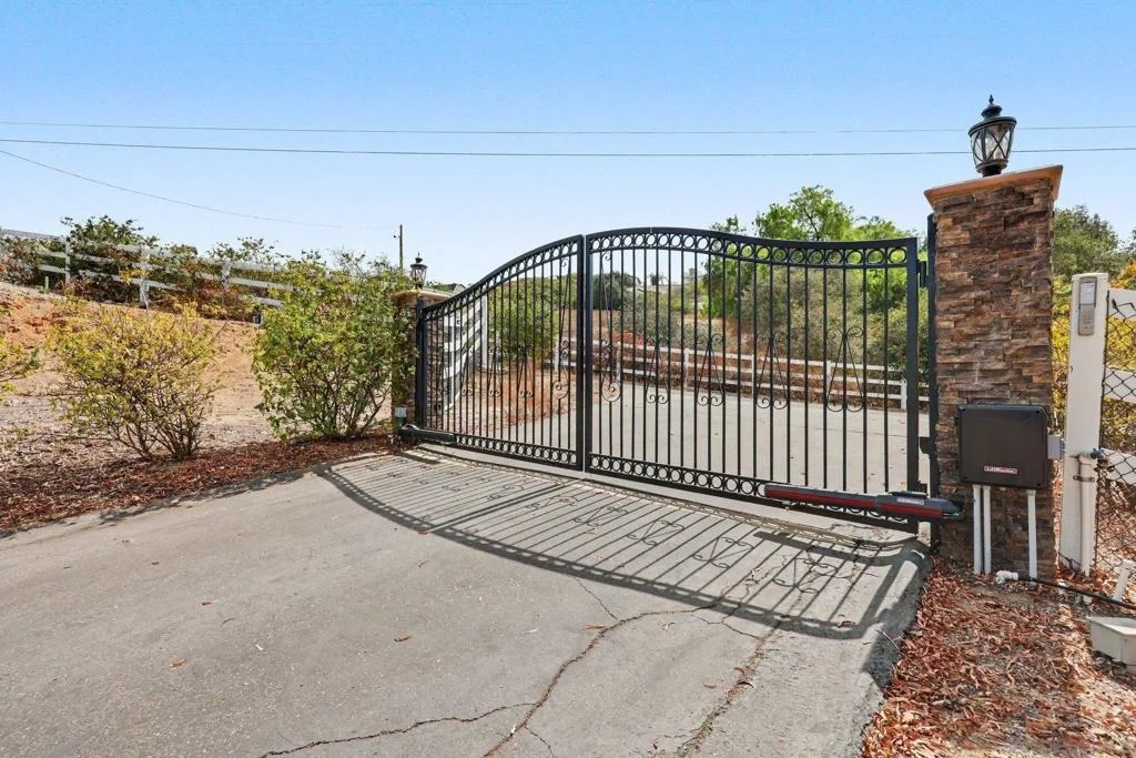 Photo of 30218 Cool Valley Ln