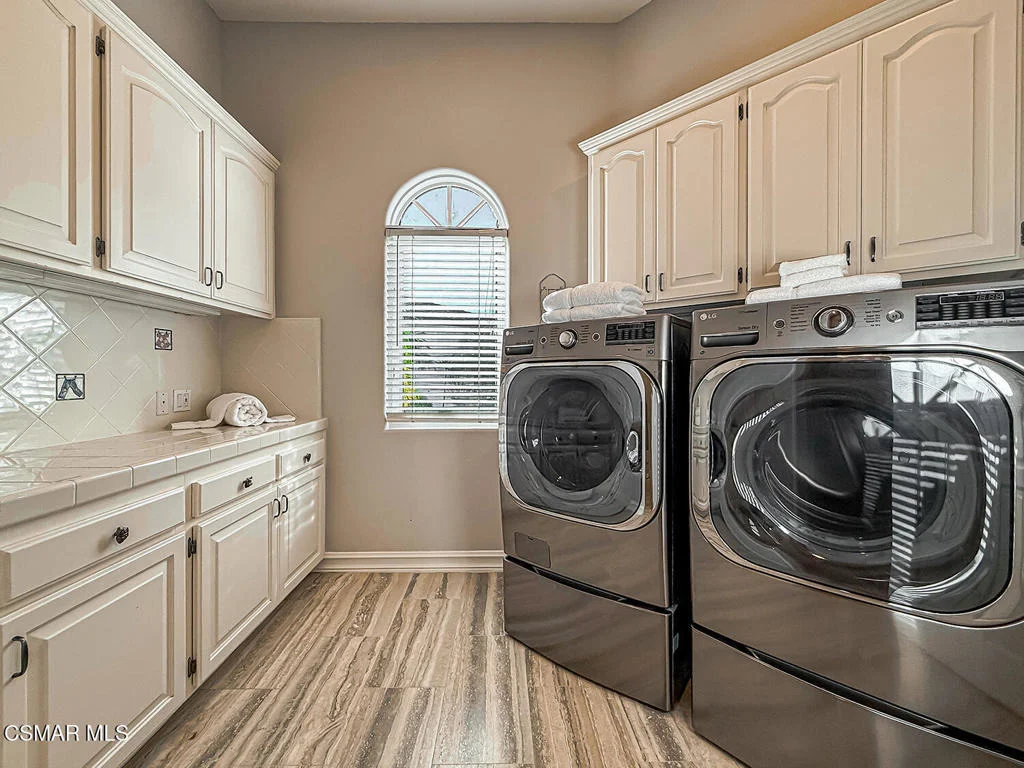 Photo of 1266 Heritage Place