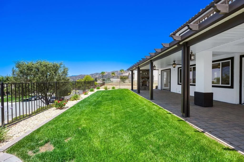 Photo of 13435 Canyon Crest Road