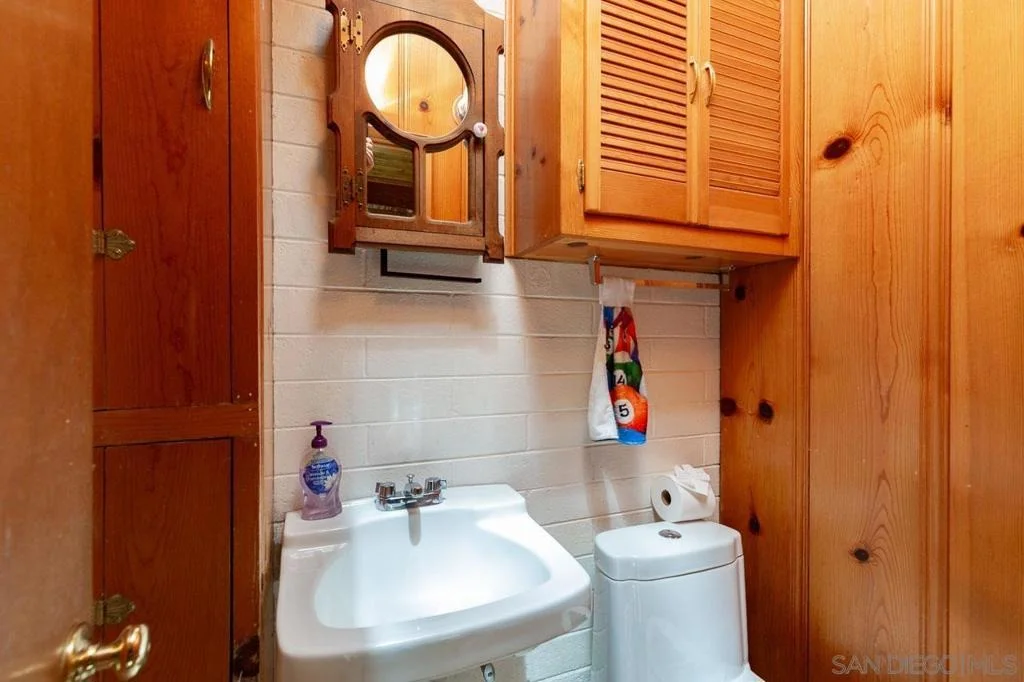 Photo of 1679 Whispering Pines Drive
