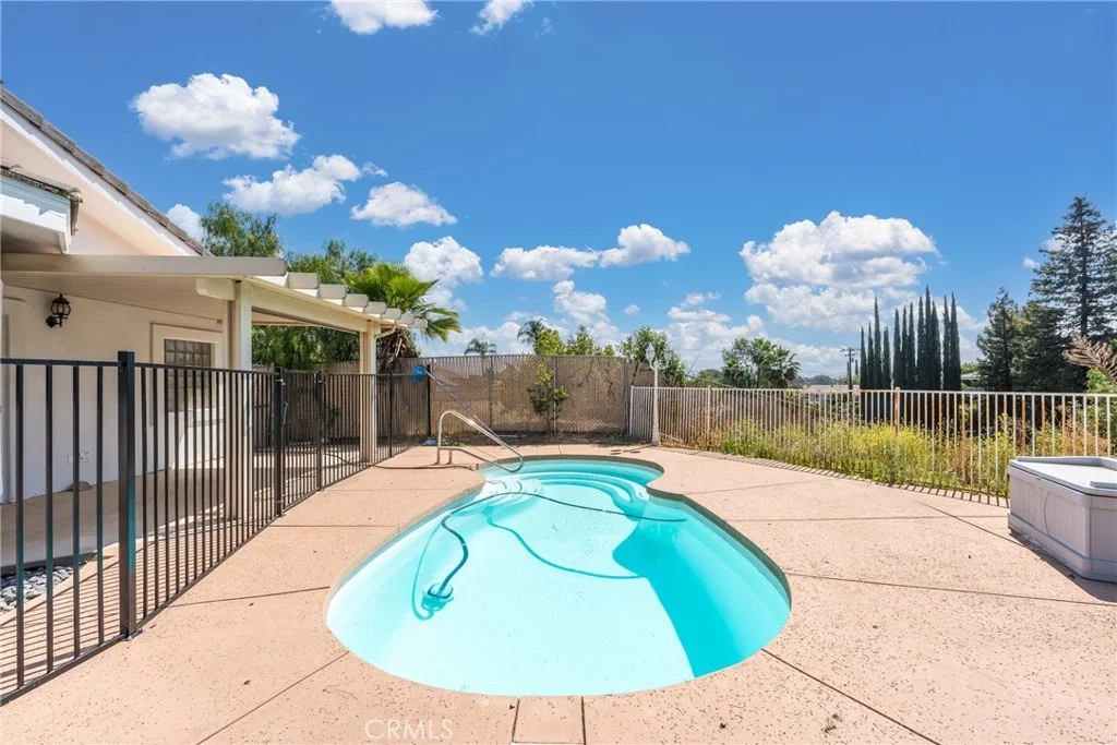 Photo of 12908 South Lane