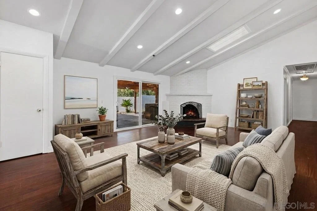 Photo of 3562 S Mission Road