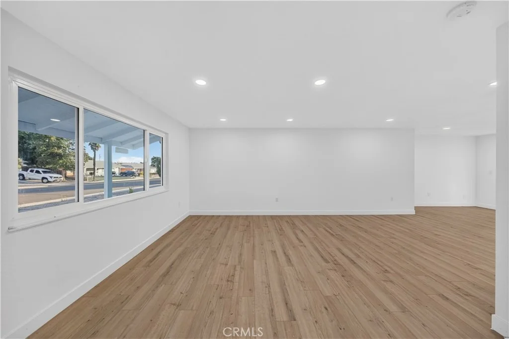 Photo of 26790 Oakmont Drive