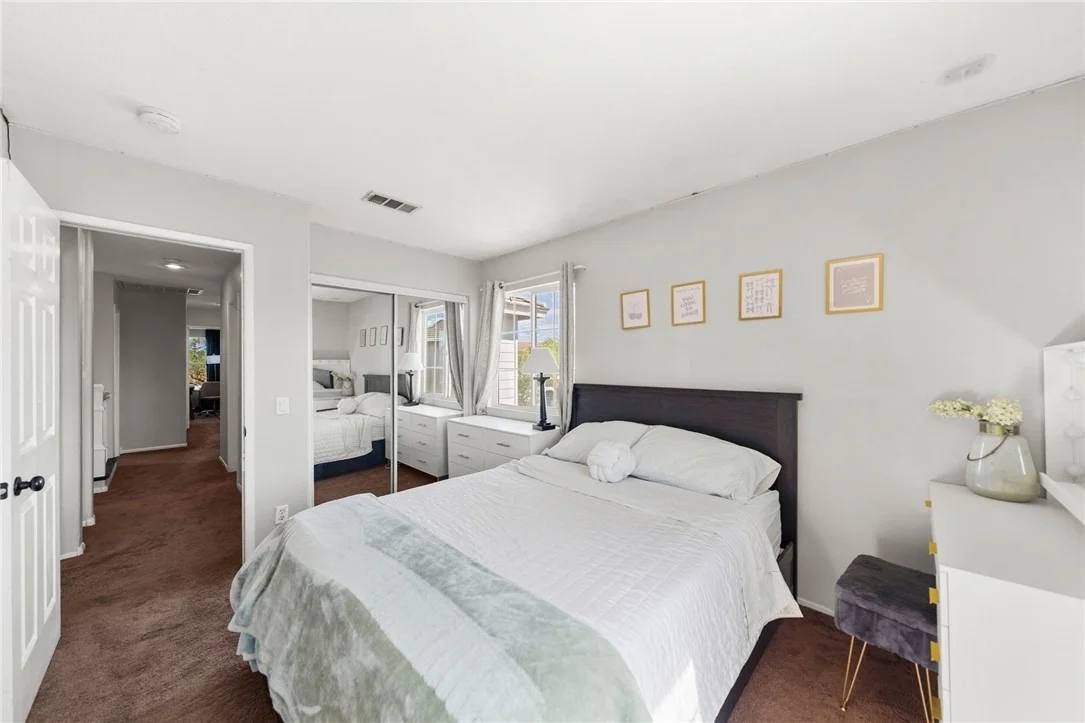 Photo of 26840 Redwood