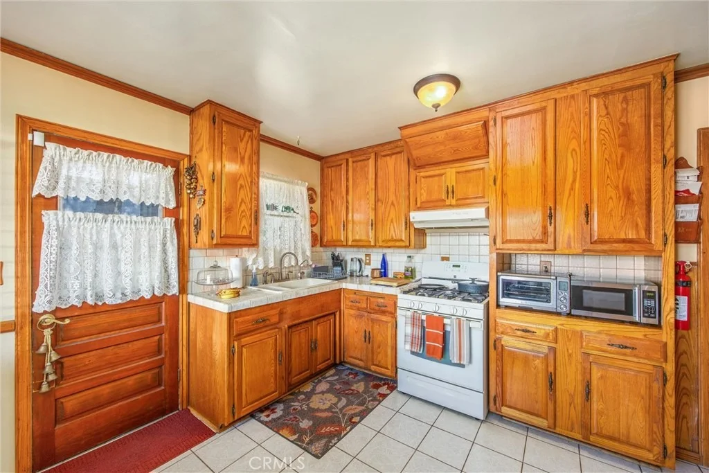 Photo of 14719 Boyle