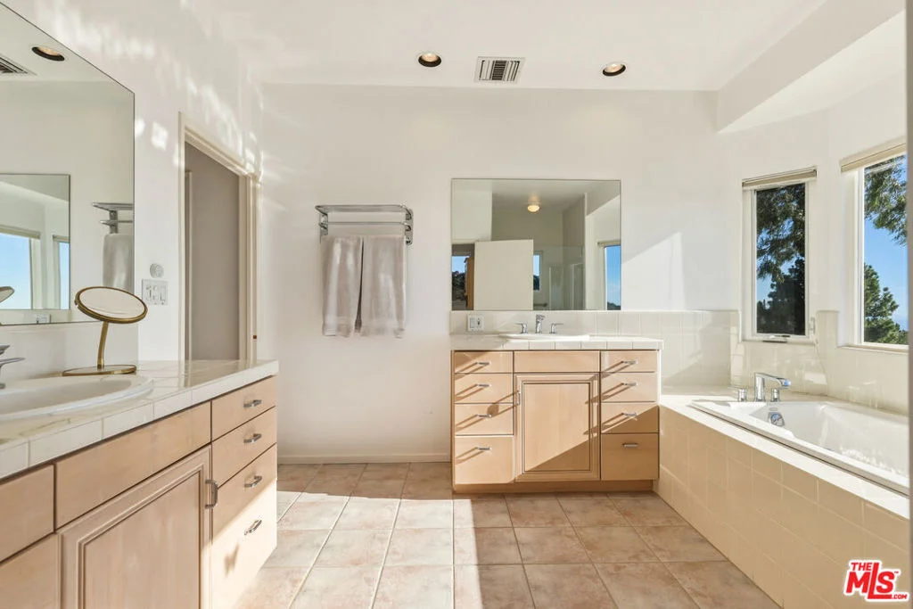 Photo of 229 Lorine Lane