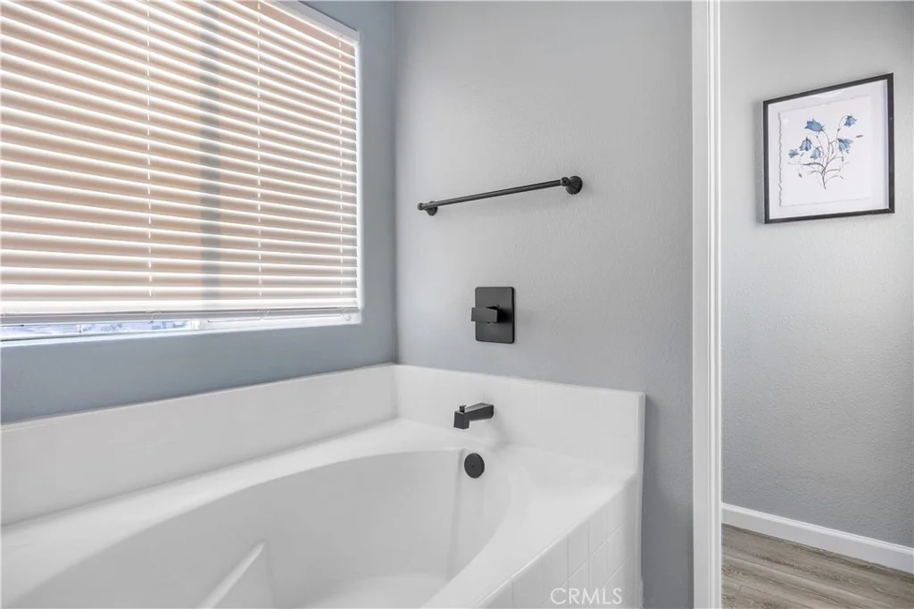 Photo of 26779 Alta